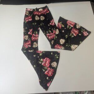 Hershe Boutique Size Small Crushed Velvet Flare Legged Pants Navy Floral